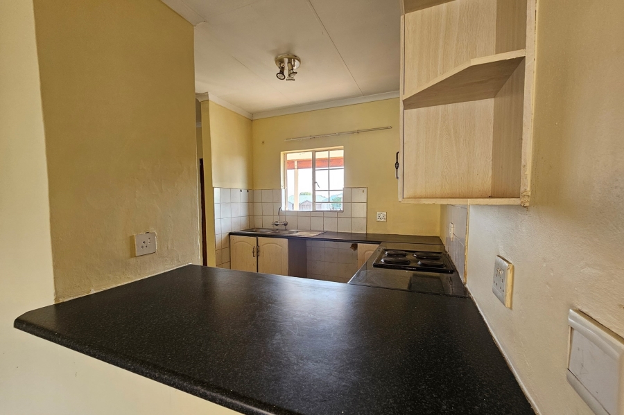 To Let 2 Bedroom Property for Rent in Cashan North West